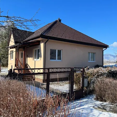 Martina House * Bešeňová